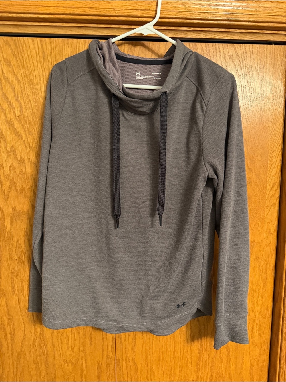 Women’s under armour light longsleeve